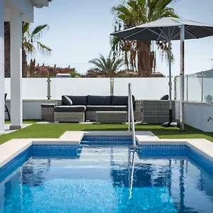 luxurious-5-villa-300m2-private-heated-pool-garage-wifi.in-canary-islands.com/